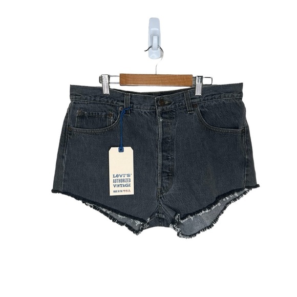 Levis Authorized Vintage 501 Women’s Raw Cut-off Hem Shorts - Picture 1 of 11